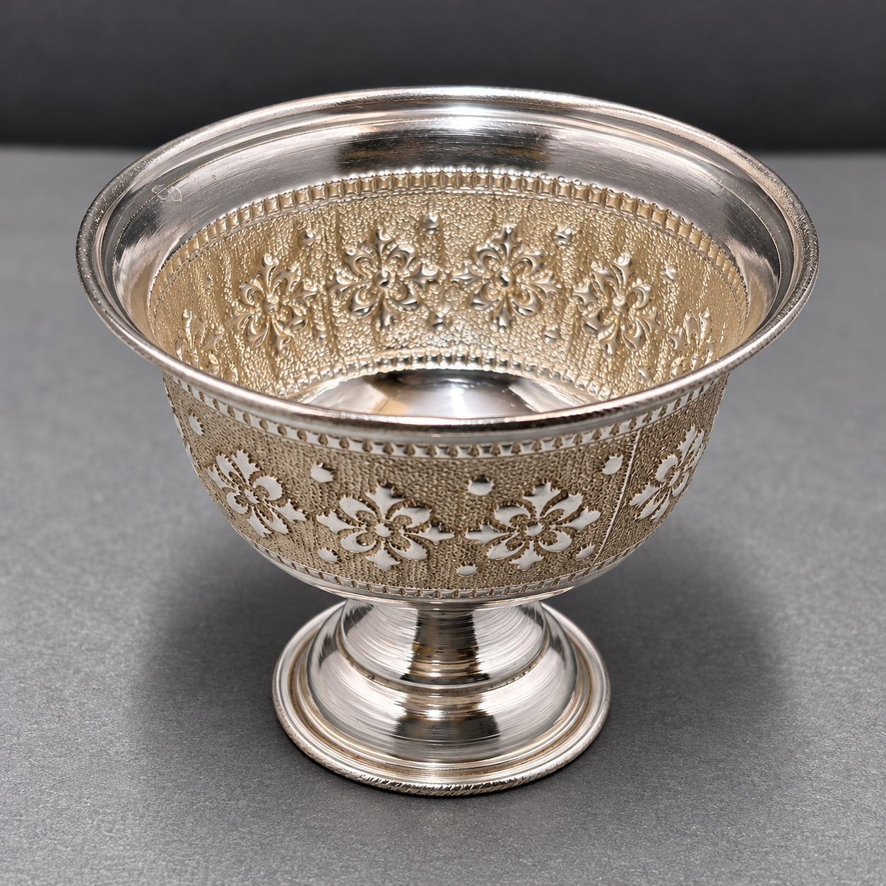GS Laser Enravin special nakshi ice cream bowl with stand 3.5"