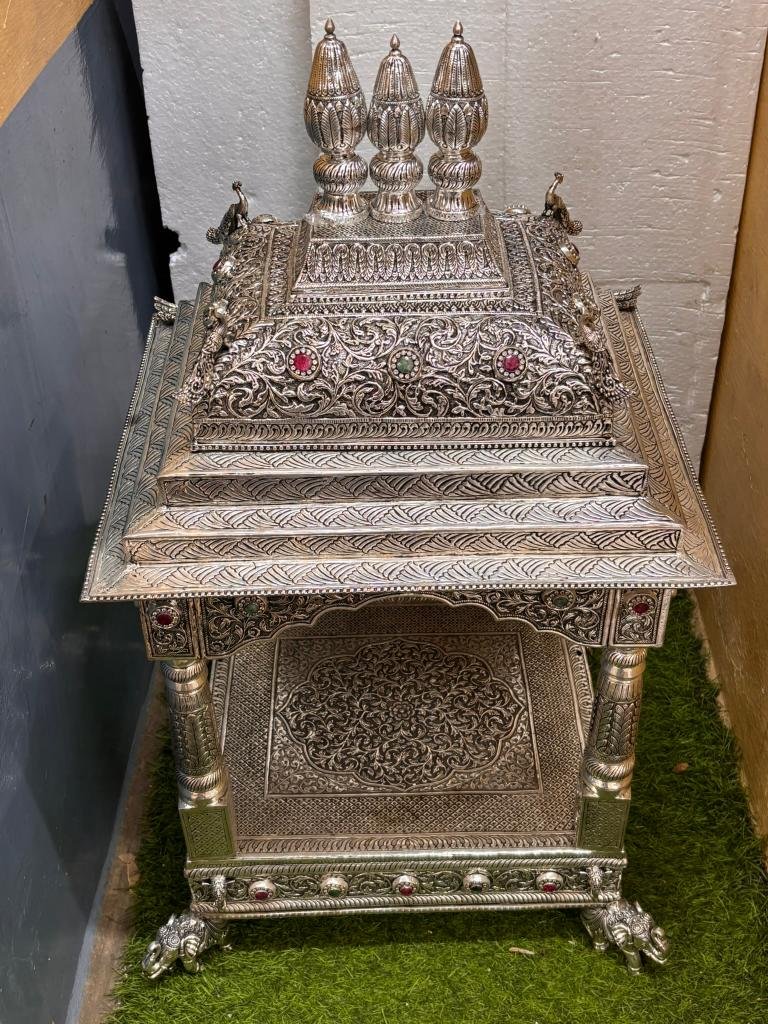 Pure Silver Antique Diya / Kamatchi Vilakku