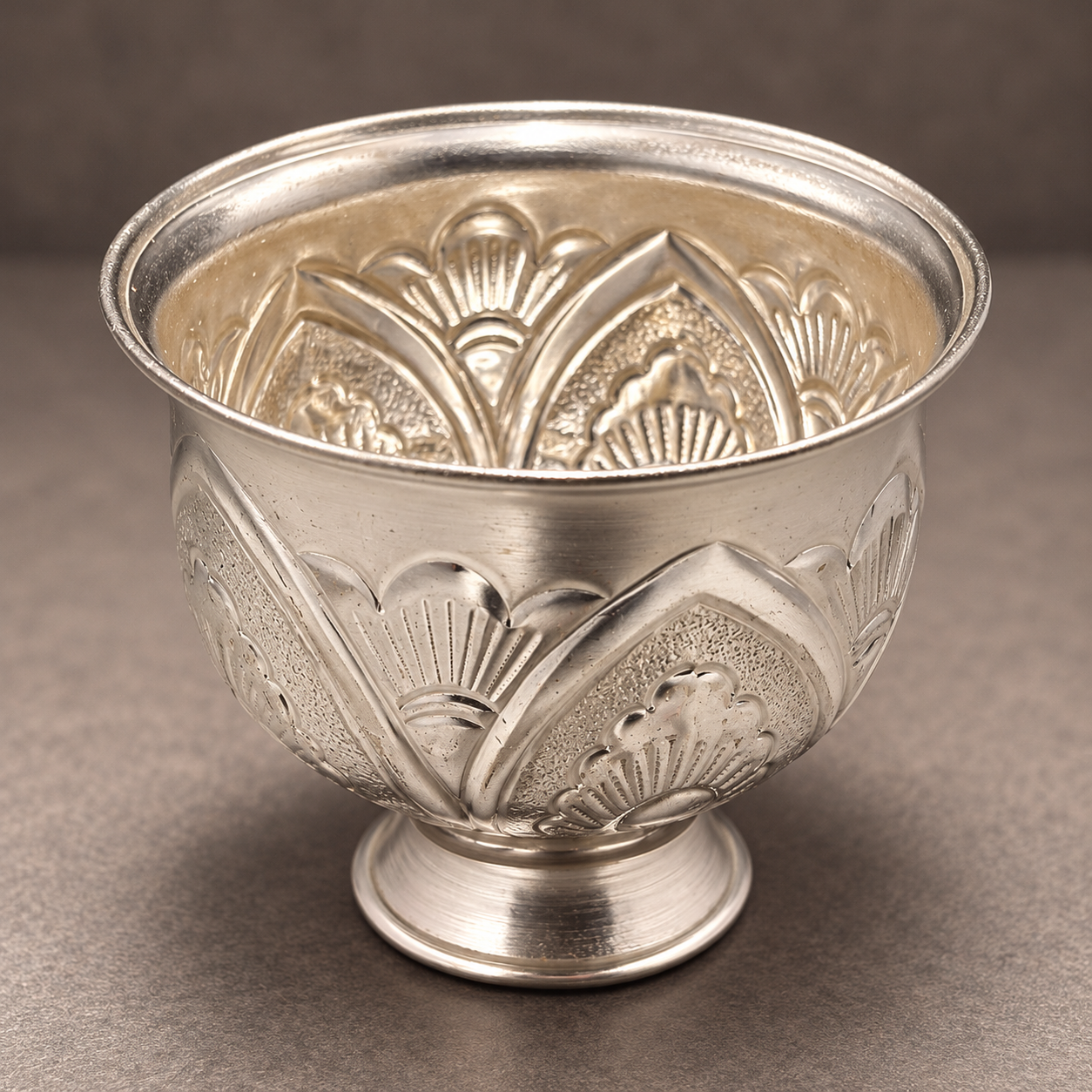 GS Big size Akshata bowl with stand 4"